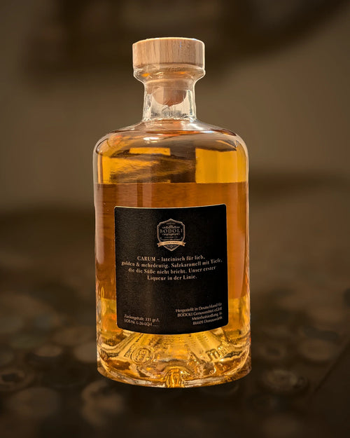 BODOLI CARUM Salzkaramell Liqueur – Rückseite mit Etikett